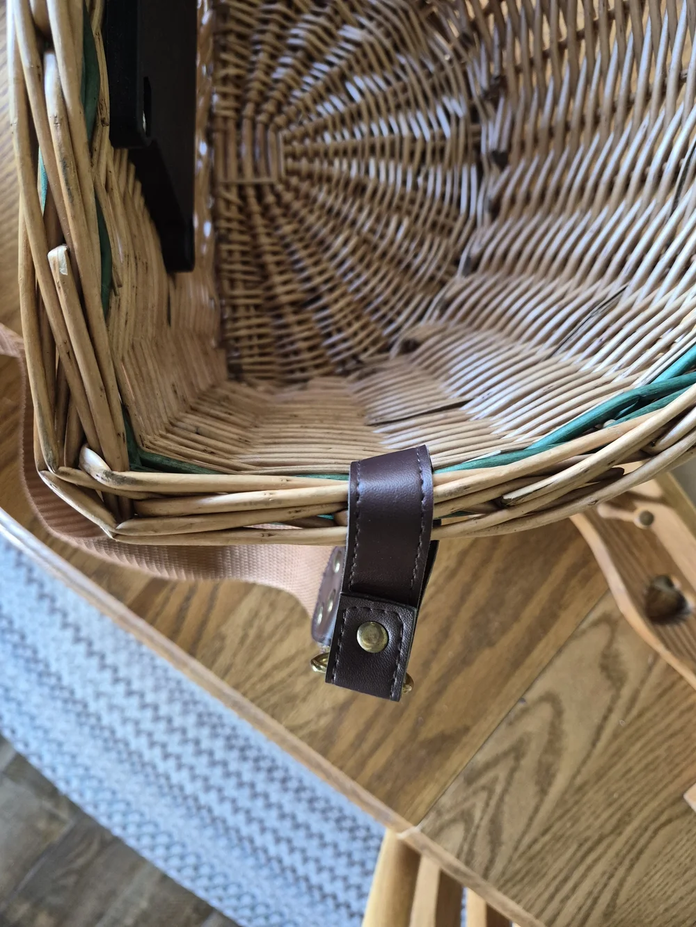 Sunlite Baskets Wicker Bike Basket with Green Trim